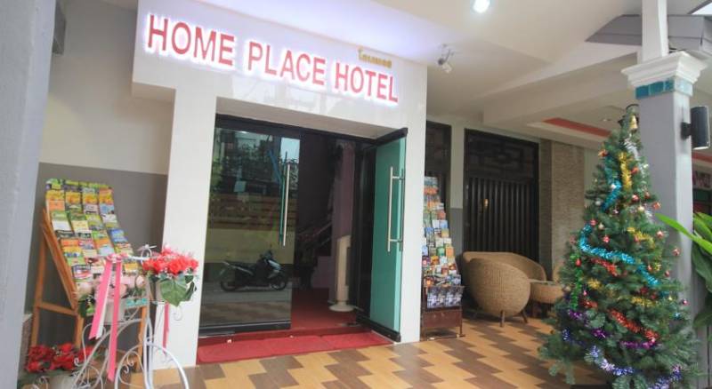 Home Place Hotel