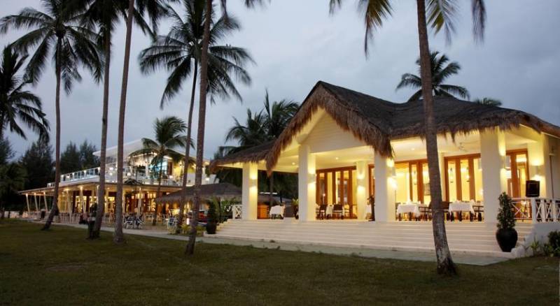 Kantary Beach Hotel Villas & Suites