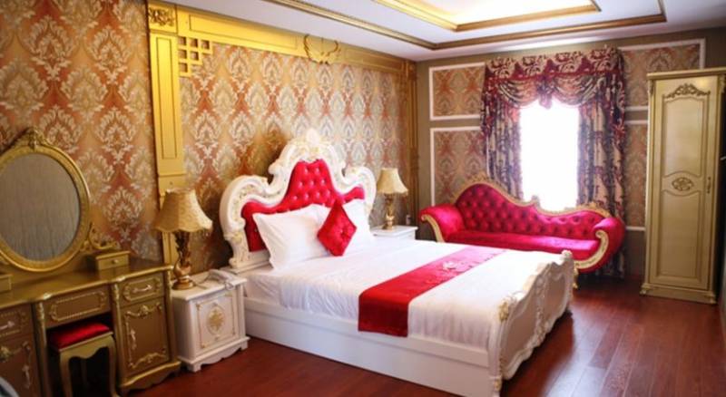 Phung Hoang Gold Palace Hotel