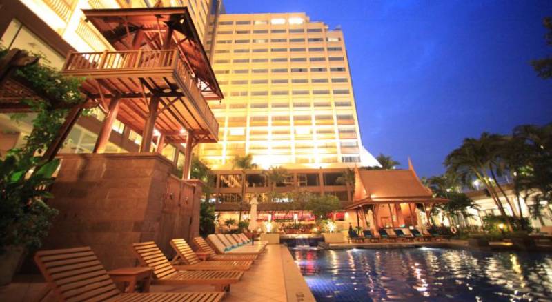 Ramada Plaza Bangkok Menam Riverside