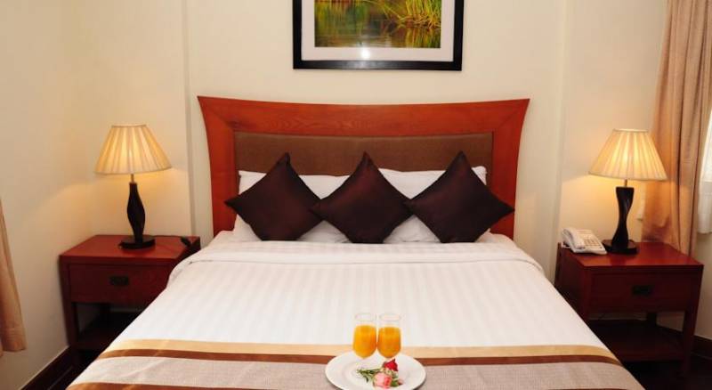 Riverside Serviced Apartments