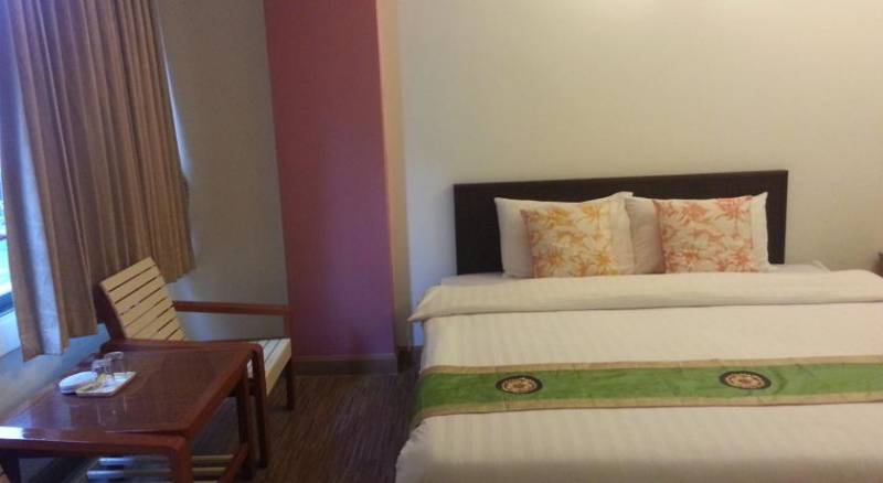 S6 SUKHUMVIT HOTEL