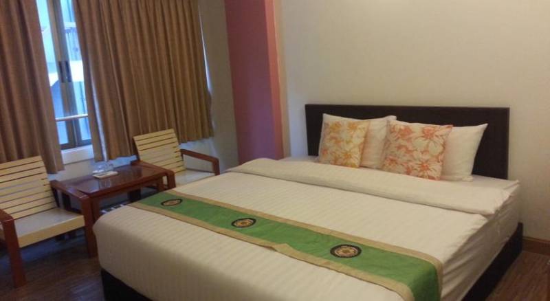 S6 SUKHUMVIT HOTEL