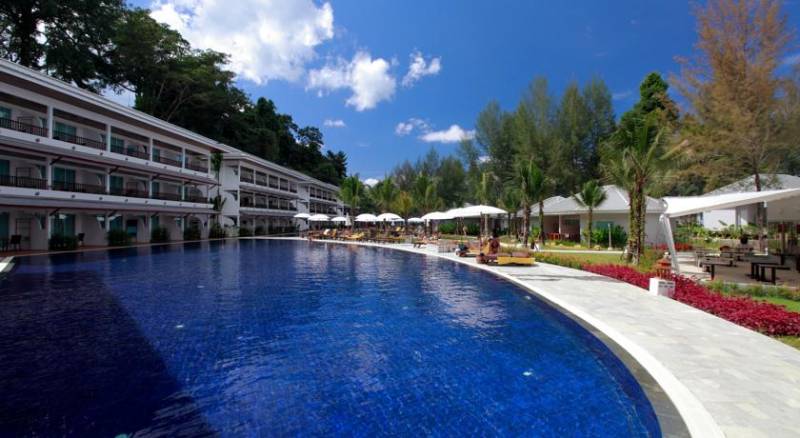 Sensimar Khaolak Beachfront Resort