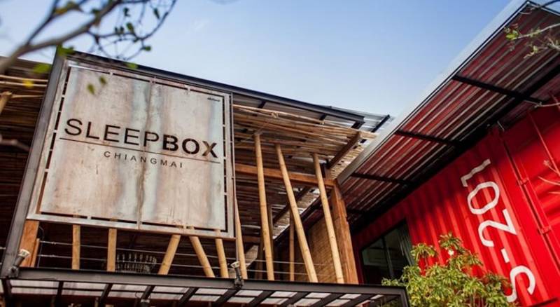 Sleepbox Chiangmai Hotel