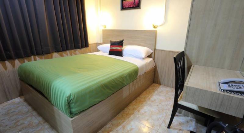 Sukhumvit 20 Guest House