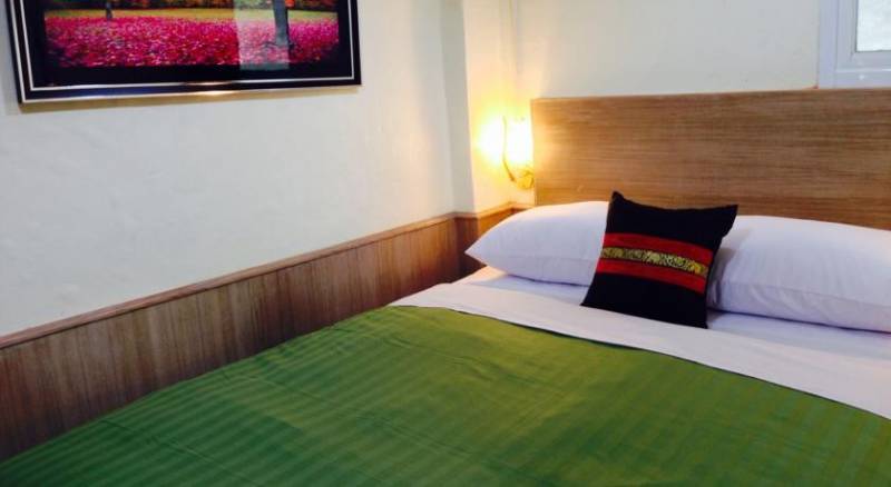 Sukhumvit 20 Guest House