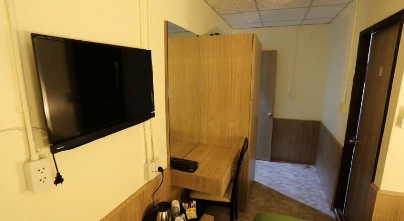 Sukhumvit 20 Guest House