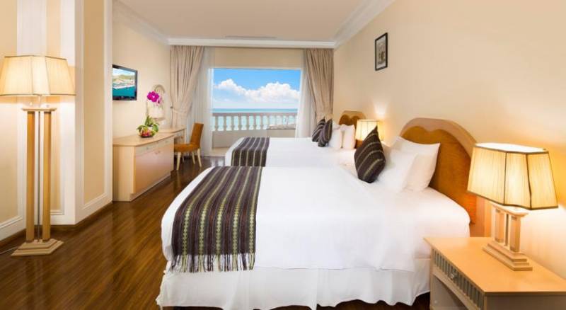 Sunrise Nha Trang Beach Hotel & Spa