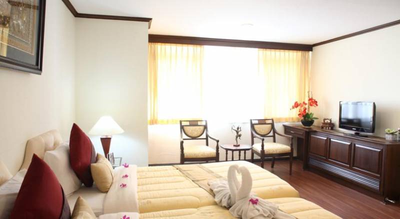 Yellow Ribbon Hills Sathorn Service Apartment