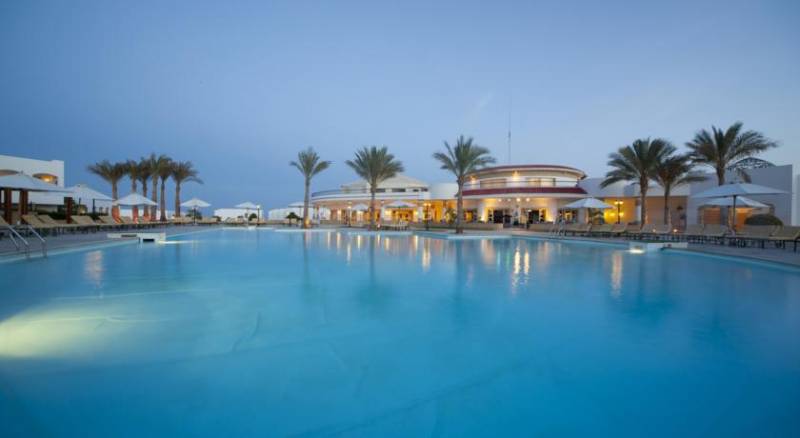 Coral Beach Resort Tiran