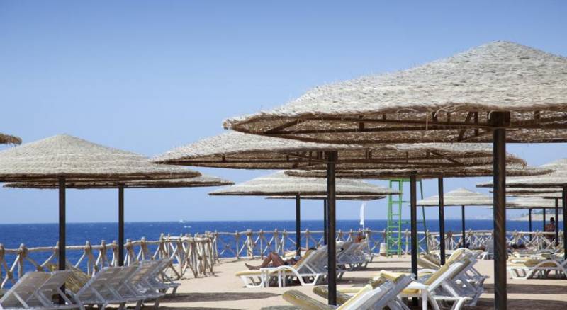 Coral Beach Resort Tiran