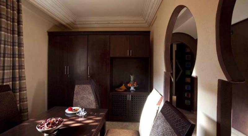 Dellarosa Hotel Suites & Spa