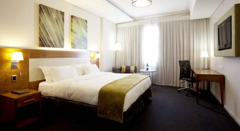 DoubleTree by Hilton Cape Town Upper Eastside