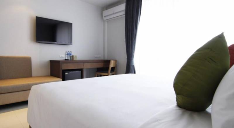 Eastin Easy Patong Phuket