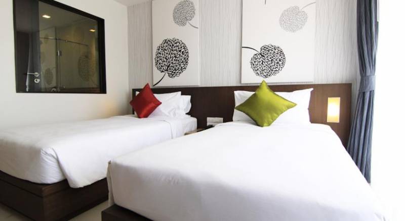 Eastin Easy Patong Phuket