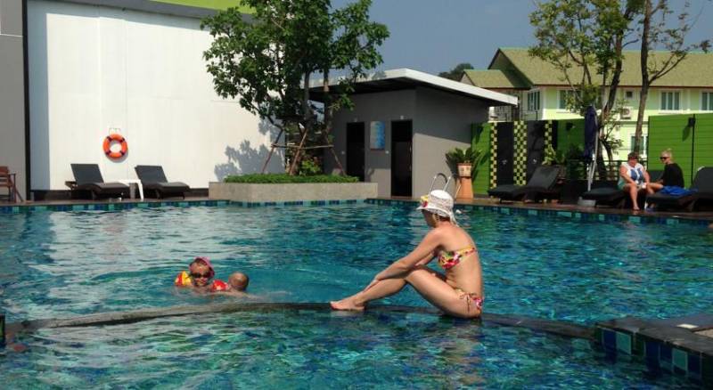 Lakkhana Poolside Resort