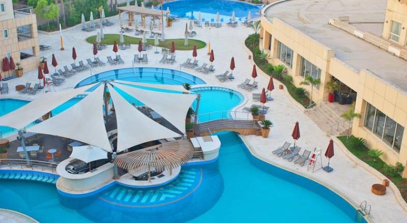 Le Meridien Pyramids Hotel & Spa