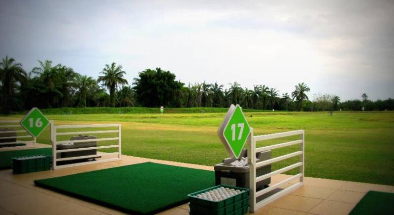 Palm Driving Range & Resort