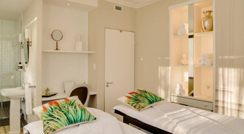 Protea Hotel Breakwater Lodge