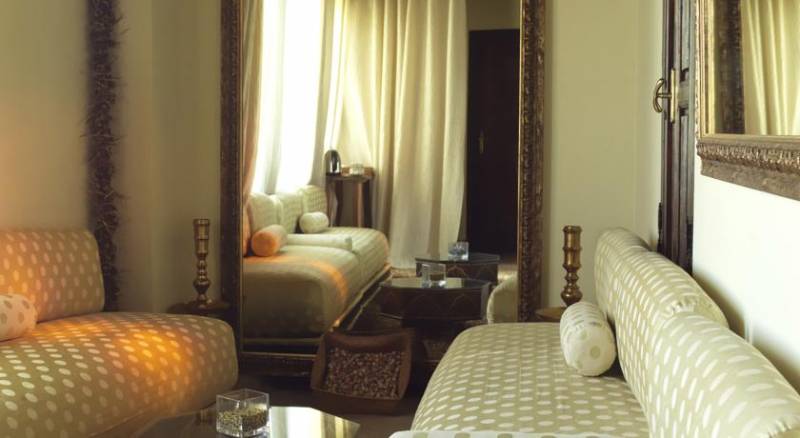 Riad Maison Bleue and Spa