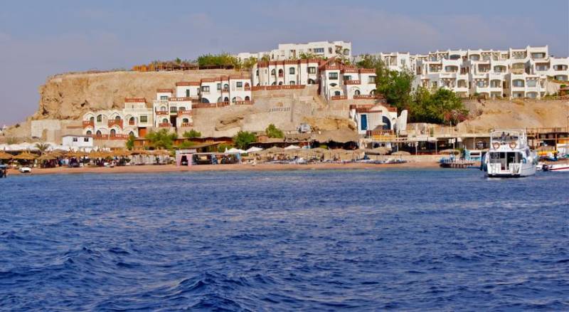 Sharks Bay Umbi Diving Village