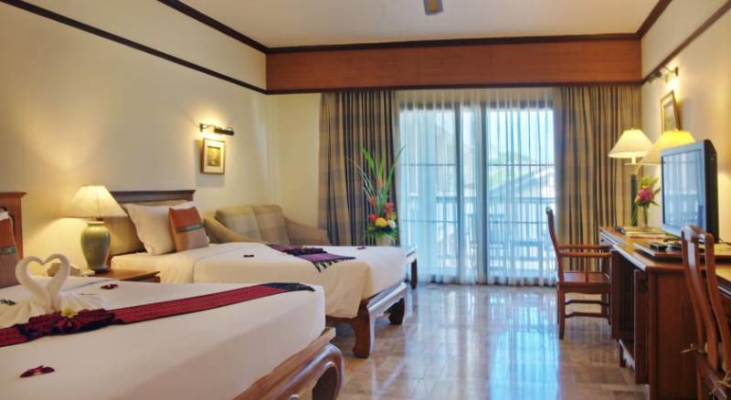 Thara Patong Beach Resort & Spa