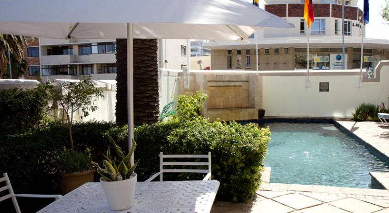 Three Cities Bantry Bay Suite Hotel