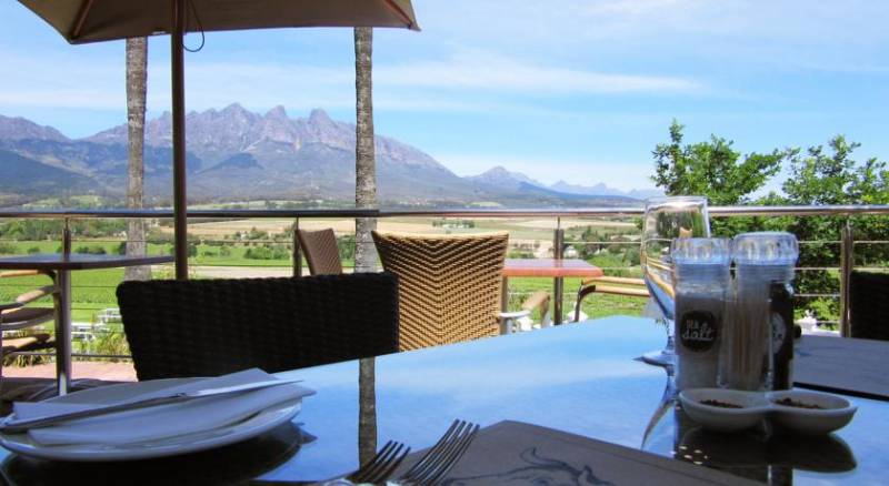 Val Du Charron Guest House & Wine Estate