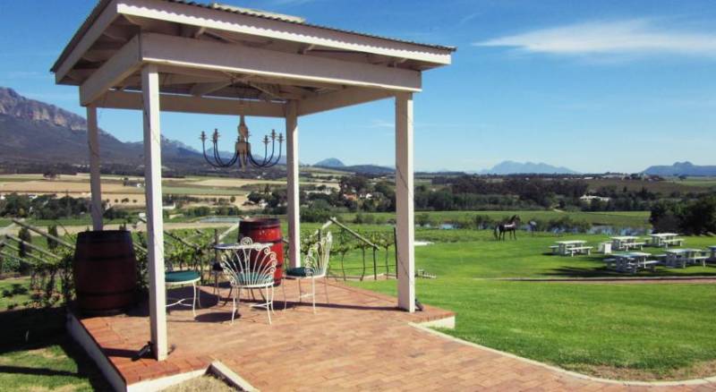Val Du Charron Guest House & Wine Estate