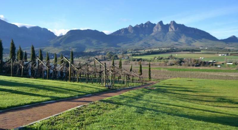 Val Du Charron Guest House & Wine Estate