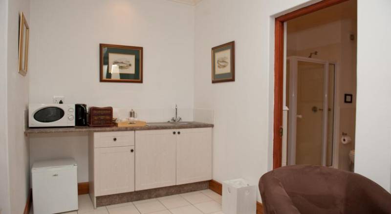 Val Du Charron Guest House & Wine Estate