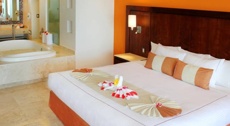 Azul Ixtapa Grand All Inclusive Suites - Spa & Convention Center