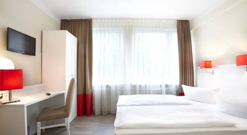 Basic Hotel Ostseehalle