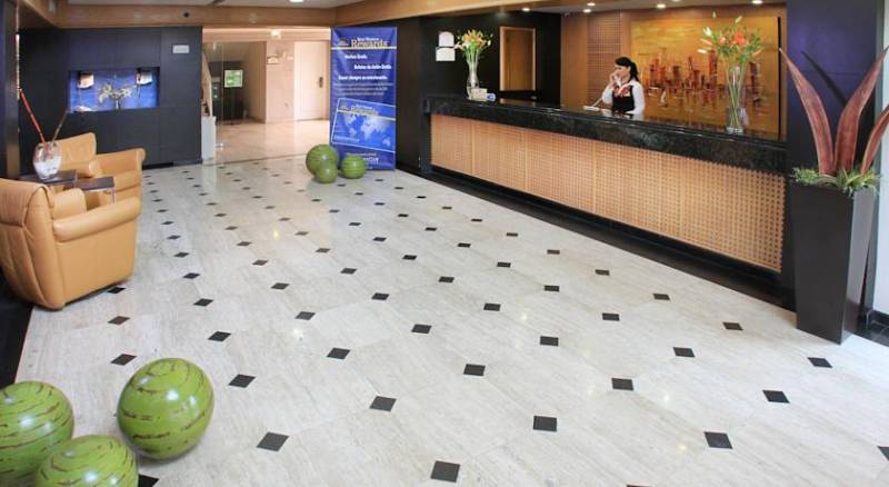 Best Western Plus Monterrey Colon