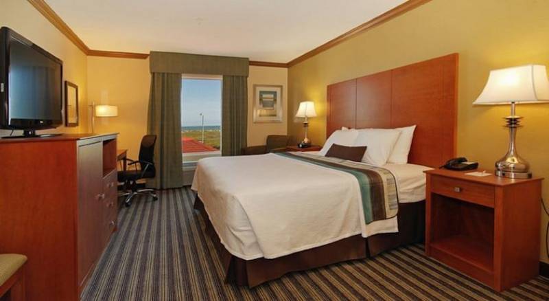 Best Western Plus Seawall Inn & Suites by the Beach