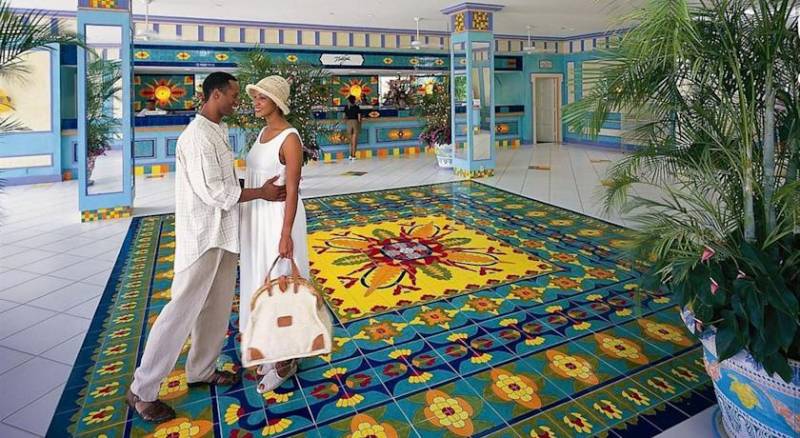 Breezes Resort & Spa, Bahamas