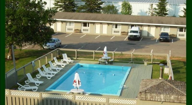 Canadas Best Value Inn & Suites