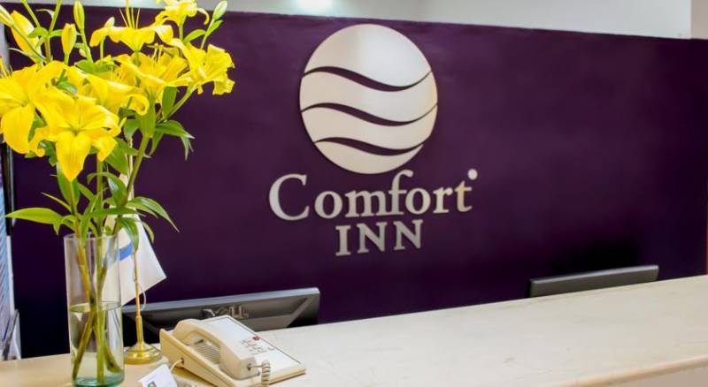 Comfort Inn Monterrey Valle