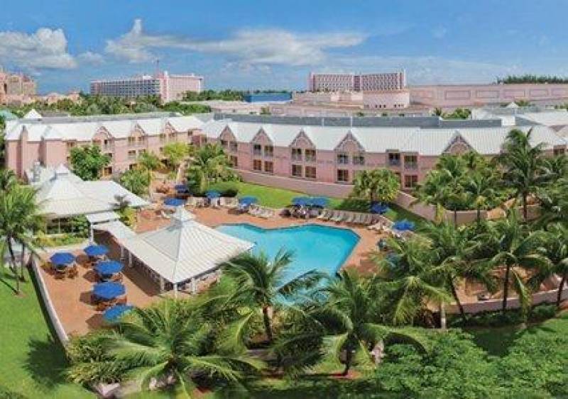 Comfort Suites Paradise Island