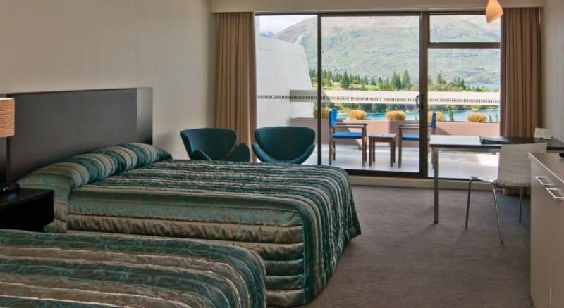 Copthorne Hotel & Apartments Queenstown Lakeview