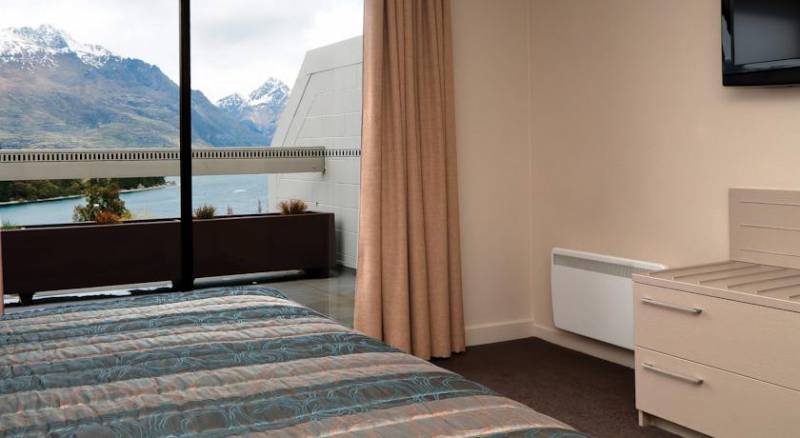 Copthorne Hotel & Apartments Queenstown Lakeview