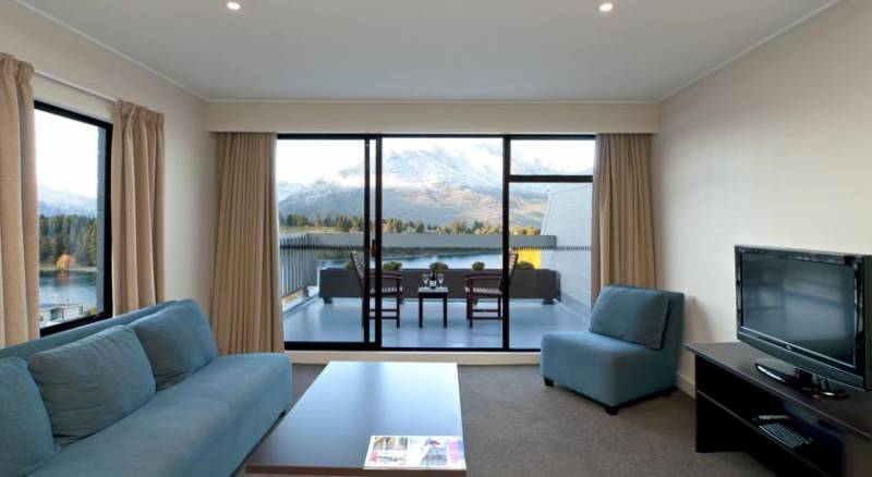 Copthorne Hotel & Apartments Queenstown Lakeview