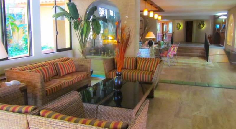 Costa de Oro Beach Hotel