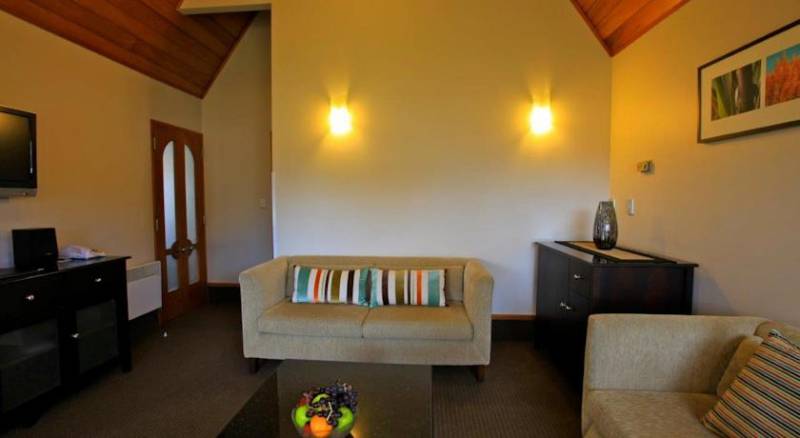 Distinction Te Anau Hotel & Villas