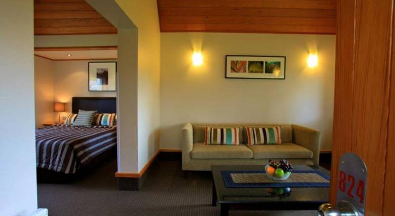 Distinction Te Anau Hotel & Villas