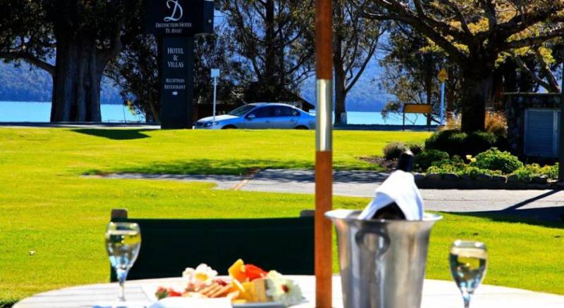 Distinction Te Anau Hotel & Villas