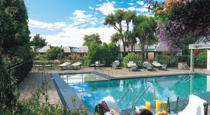 Distinction Te Anau Hotel & Villas