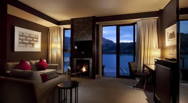 Hilton Queenstown Resort & Spa