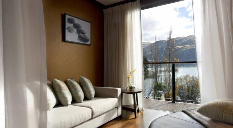 Hilton Queenstown Resort & Spa